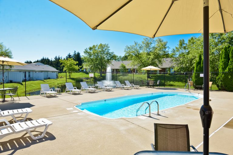 Grand Oaks Apartments